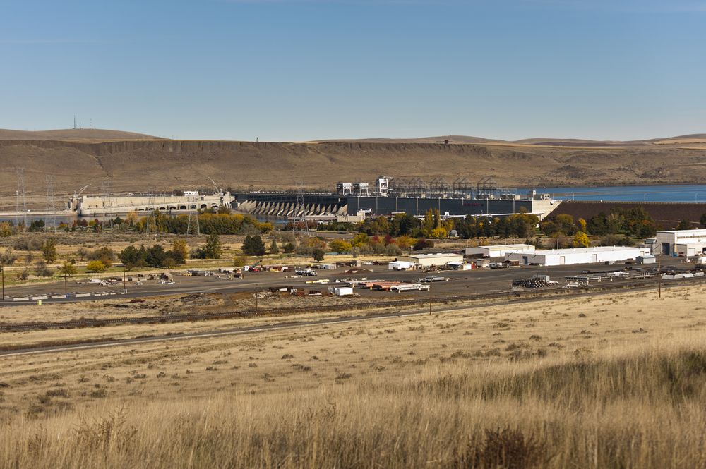 Far view of McNary Lock and Dam