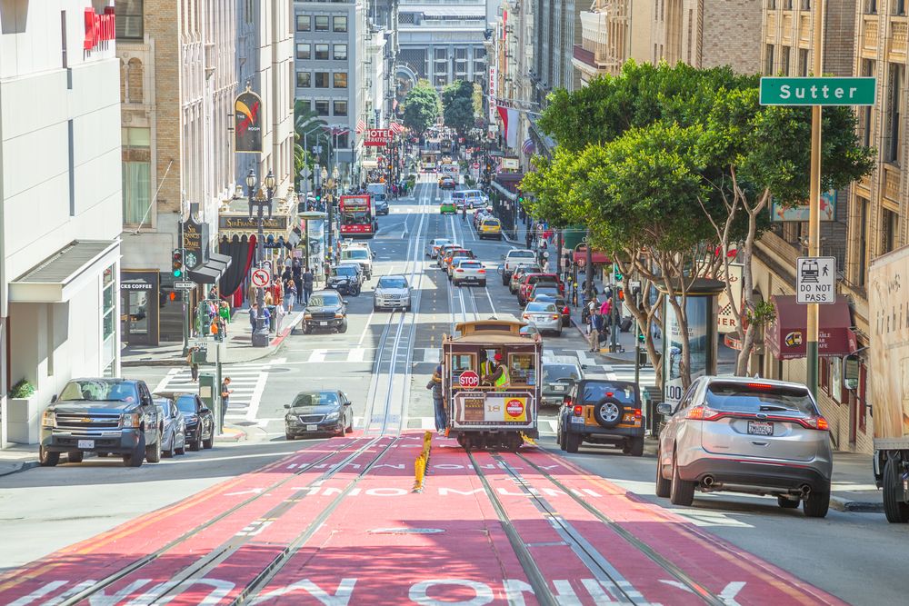 A cable car along Union Square road