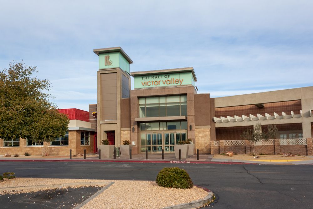 Front view of the Mall of Victor Valley