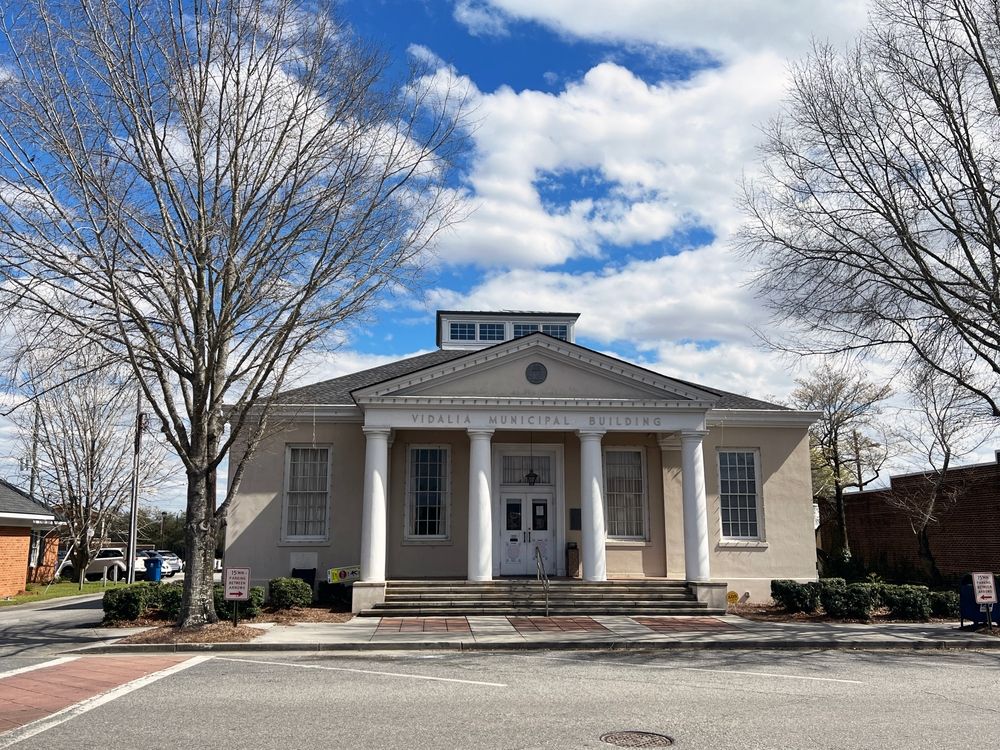 Municipal building at Downtown Vidalia Historic District