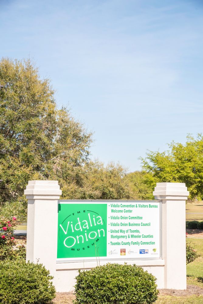 Welcome sign of Vidalia Onion Museum