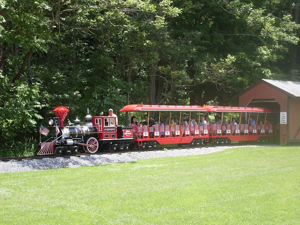 Train ride at the Land of Make Believe