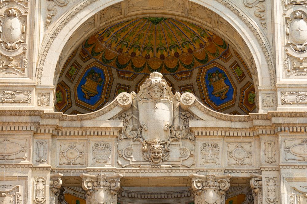 Details of the Rialto Square Theatre building