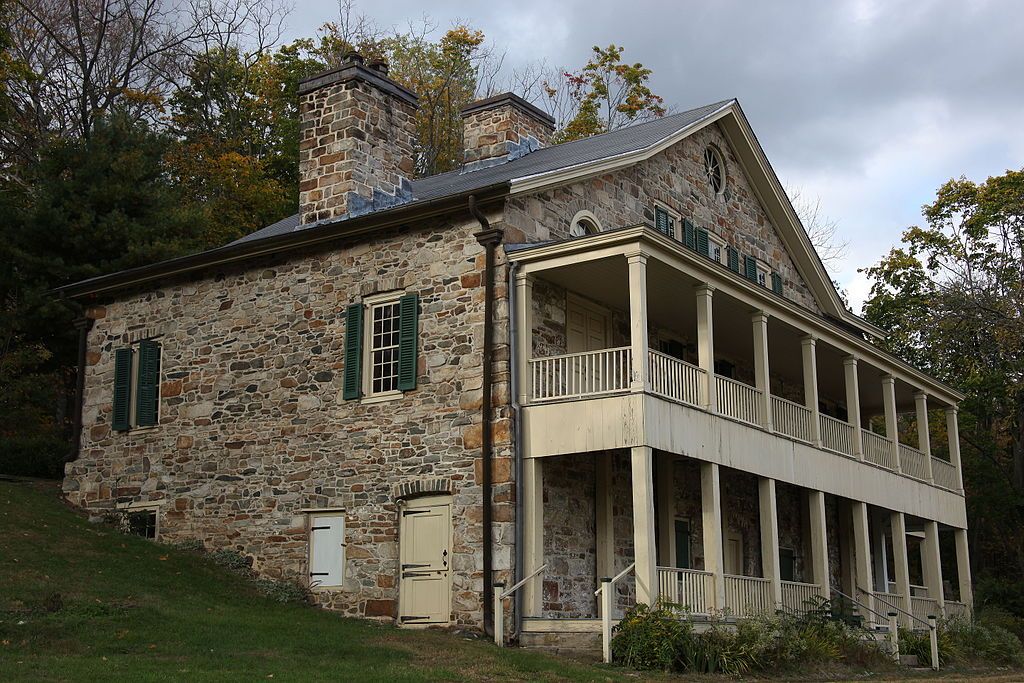 Side facade of Shippen Manor