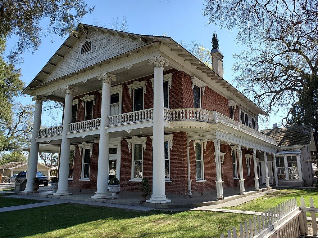 Facade of the Yolo County Historical Museum