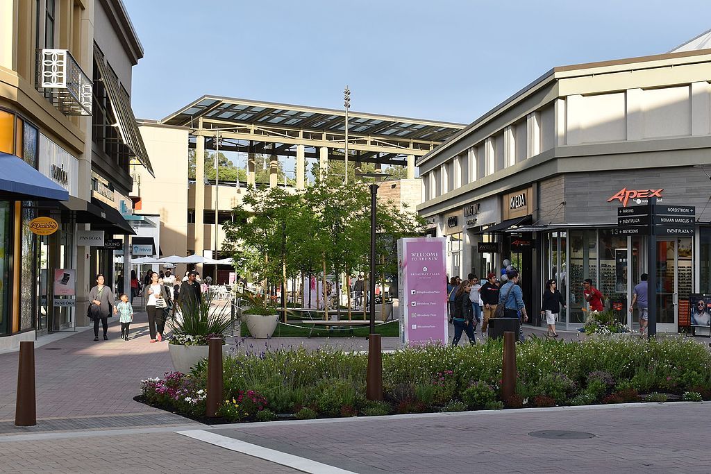 People shopping at Broadway Plaza