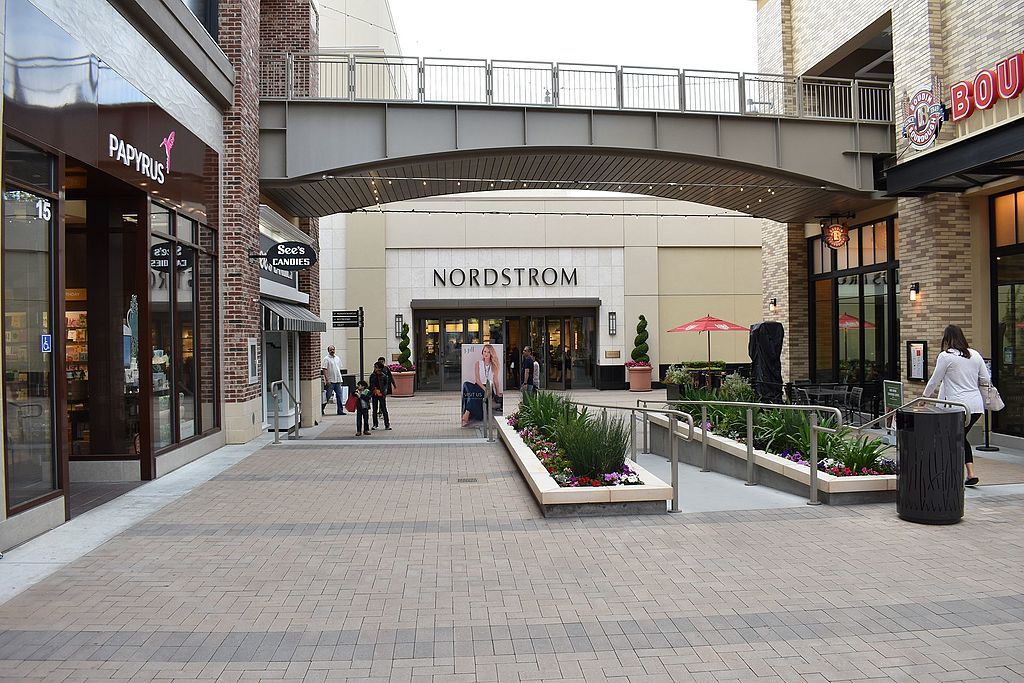 Storefronts at Broadway Plaza