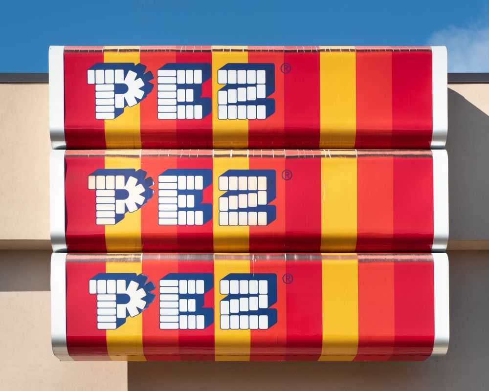 Building sign of PEZ Visitor Center
