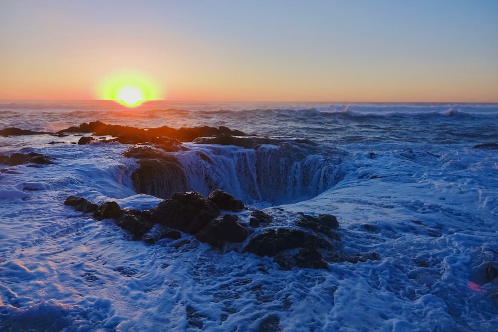 Scenic sunset at Thor’s Well